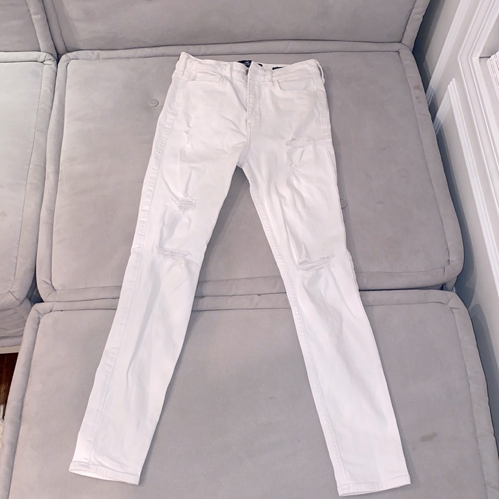 Hollister white High-Rise Super Skinny Jeans size: 3🤍🤍
